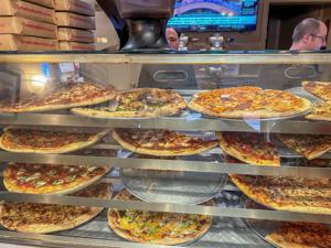 Ernesto'S Pizza 2
